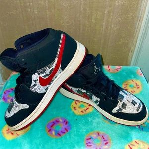Nike Air Jordan 1 Mid Newspaper Air Times (GS)